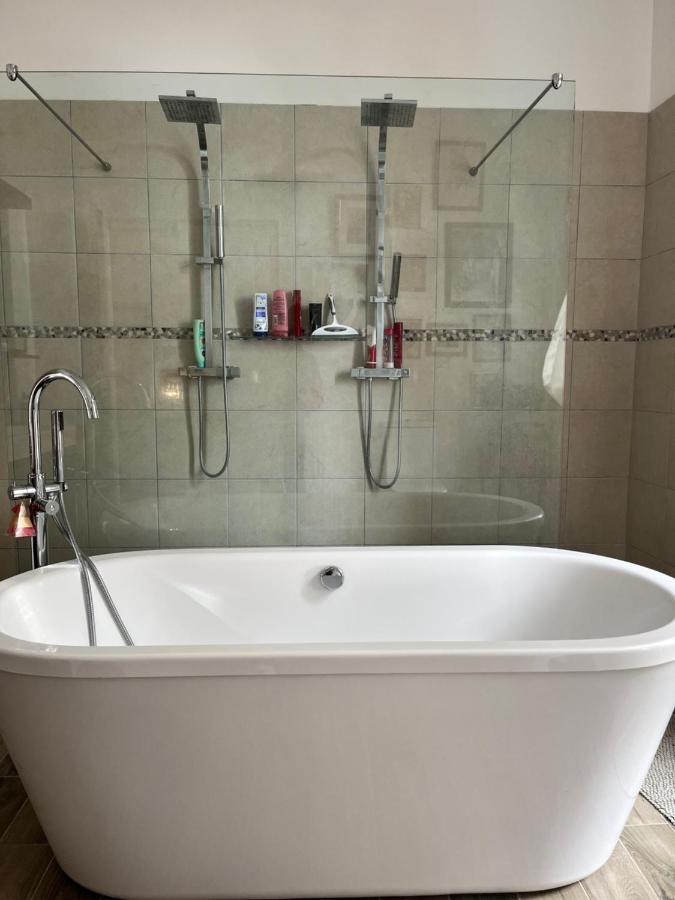 Le Marronnier Bed & Breakfast Saint-Genies-de-Fontedit Eksteriør bilde